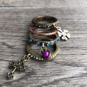 🌸FWP🌸 Set of 4 stacking rings